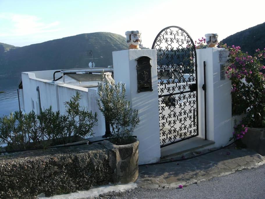 Casa Vacanze Vista Mare Mela B Lipari  Exterior foto